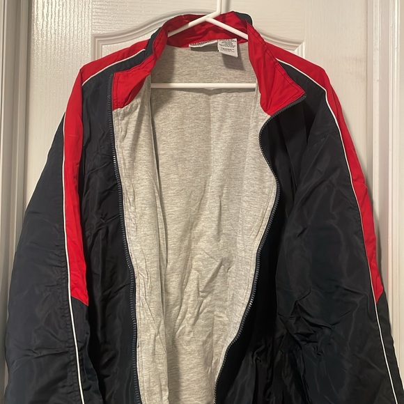 Vintage Men’s Windbreaker - Picture 4 of 9